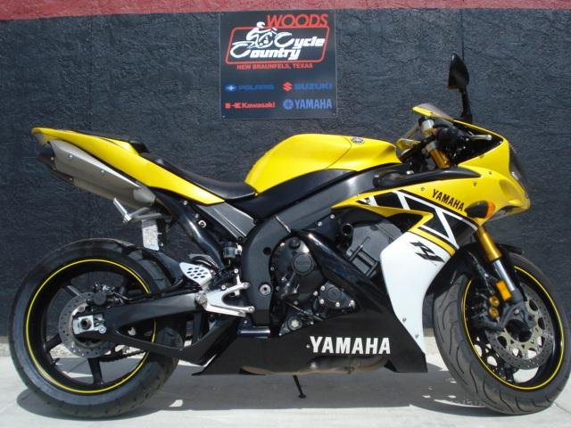 2006 Yamaha YZF-R1 For Sale | Motorcycle Classifieds | Motorcycle.com