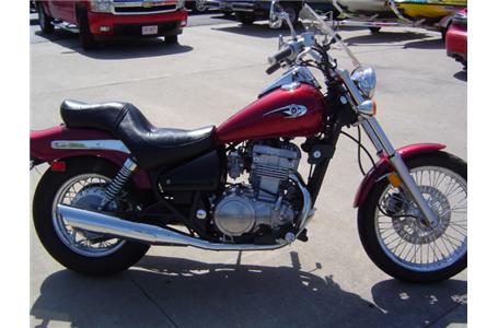2009 kawasaki vulcan 500 is a great bike low miles windshield perfect for