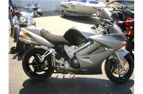 2003 honda interceptor in great condition call now