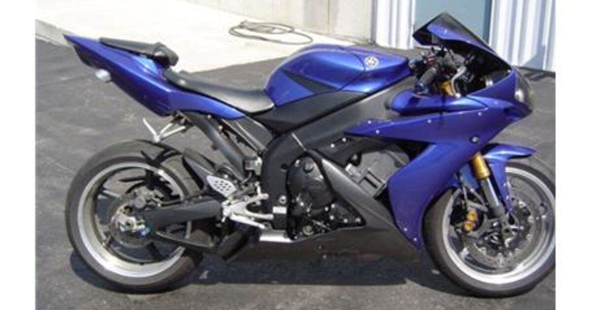 06 R1 White Yamaha R1 2005 White
