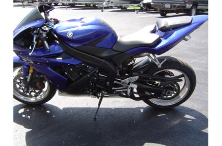 2006 yamaha r1 in great shape only 7500 miles custom exhaust call now