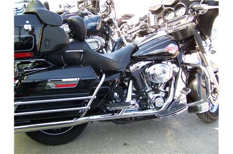 this bike is a must see beautiful lots of extras lots of chrome chrome tour
