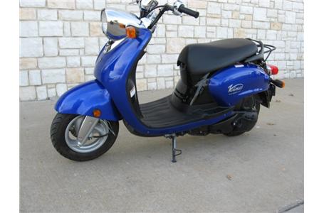 like new vino 125 with low low miles call for details 972 420 4000