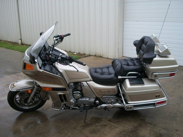 silver zg1200 voyager with 43895 miles call for details ready to sell