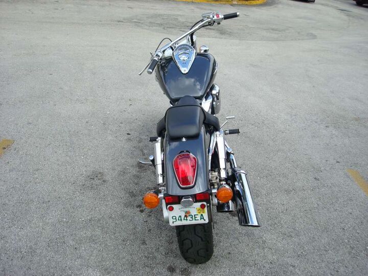 very clean vtx 1300 custom all stock only 1800 miles the