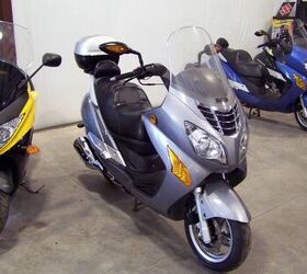 the completely redesigned sporty xpeed 250i puts the scoot back into scooter