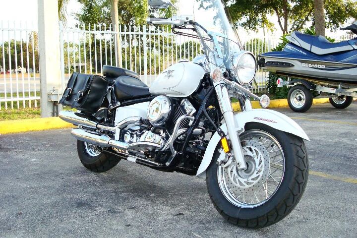 07 yamaha v star classic bike is in excellent shape and runs like new ready