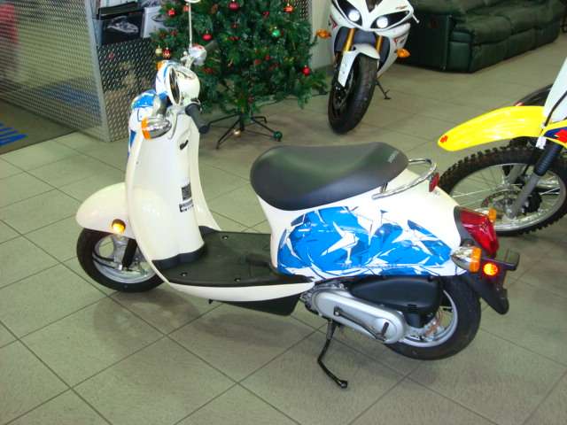 great transportation and close to 100 mpg great little scooter for the