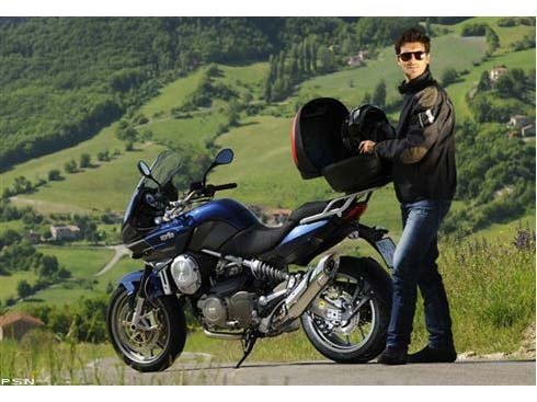 for riders who want it their way the aprilia mana 850 gt v twin offers more
