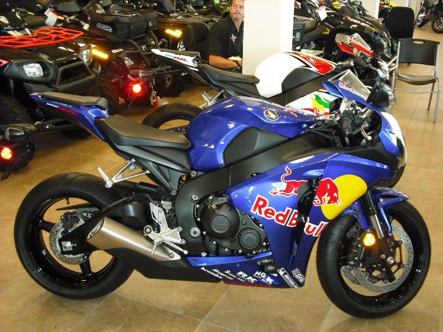 this is a one of a kind brand new with custom red bull kit wont last