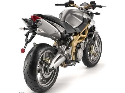 the medium powered naked class discovers the aprilia sl 750 shiver intuitive
