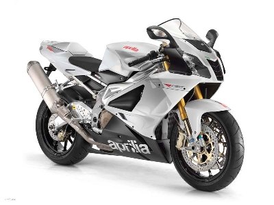 competition may come and go but the aprilia rsv 1000 r remains the unquestioned
