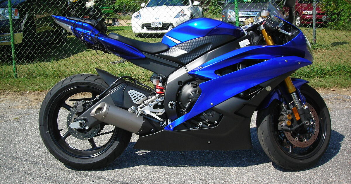 2007 Yamaha R6 Blue