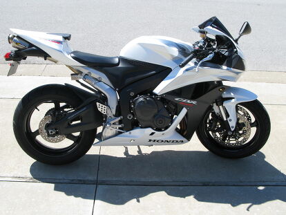 07 CBR600RR - MINT - Low Miles, One (Adult) Owner