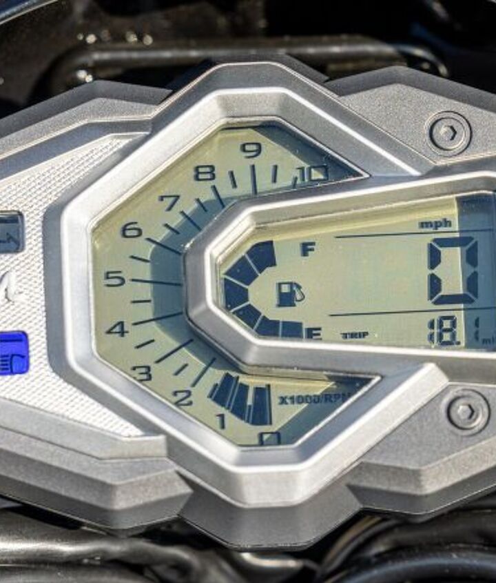 2022 lance cabo 125 review, Seems there s a rev limiter at 8500 or you could keep scooting beyond 52 mph feels like The SYM logo is because SYM builds the Lance line of scooters for the US market