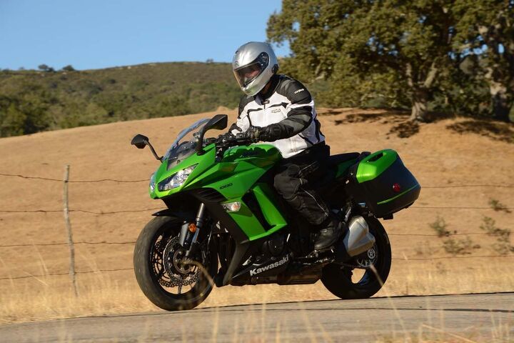 2014 kawasaki ninja 1000 abs review first ride, The Ninja 1000 ABS is both comfortable and fast and at 509 pounds wet it s 184 pounds lighter than the substantially larger Concours 14 ABS