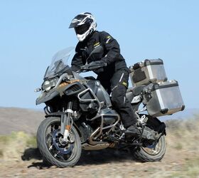 church of mo 2014 bmw r1200gs adventure review, Like the R1200RT the 2014 GS Adventure benefits from a new continuous tubular steel bridge type frame that increases rigidity for improved handling Both the subframe and passenger footpegs are of the bolt on variety