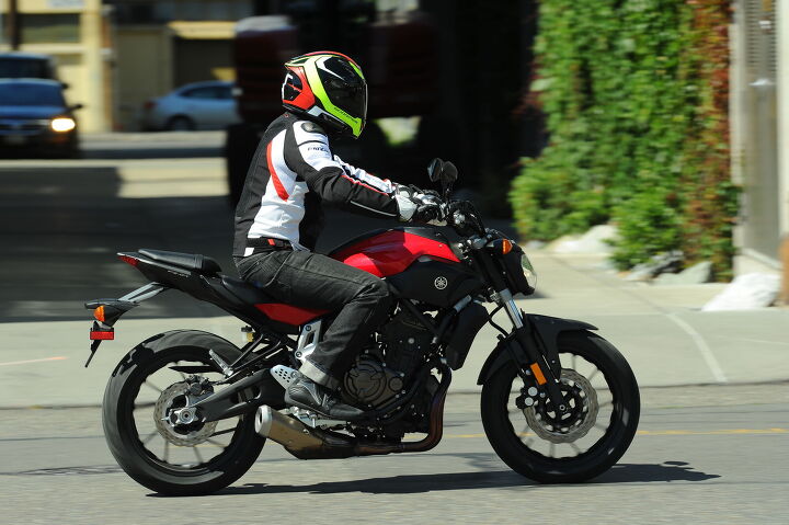 2015 yamaha fz 07 first ride review, Ergonomically the little FZ is a perfect companion for the daily commute The upright seating position gives a commanding view over the road and would be comfortable for long rides were the seat padding more supportive