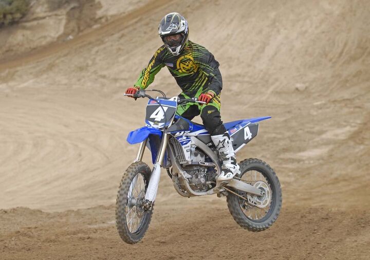 2015 yamaha yz250f first ride review, The YZ250F s slim bilateral beam aluminum chassis gives the bike a light flickable feel and it is as stable in the air as it on the ground which should increase rider confidence at all skill levels