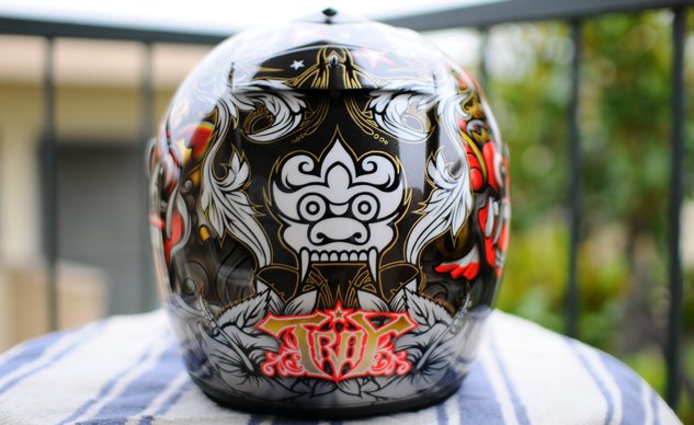 trizzle s take tattoos or helmets, The view from the back of the helmet may not be as flashy as the sides but the artwork is equally impressive Red white and blue stars on top of the lid is a small homage to Uncle Sam