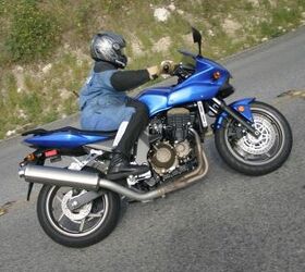 Hire a Kawasaki Z 750 Motorcycle in Gödöllő from 80 € per day