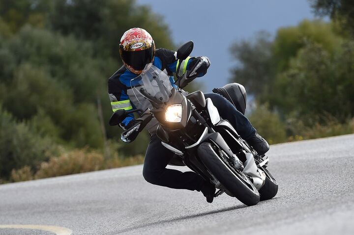 2015 mv agusta stradale 800 review, The 800cc Triple produces less horsepower than the Rivale but the gobs of mid range torque keeps it from losing its edge