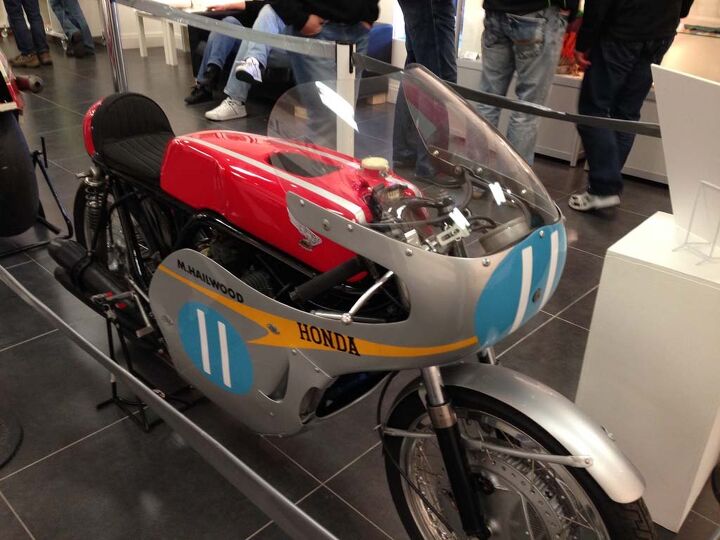 isle of man tt cool and unusual motorcycles, Mike the Bike Hailwood s Honda racer on display