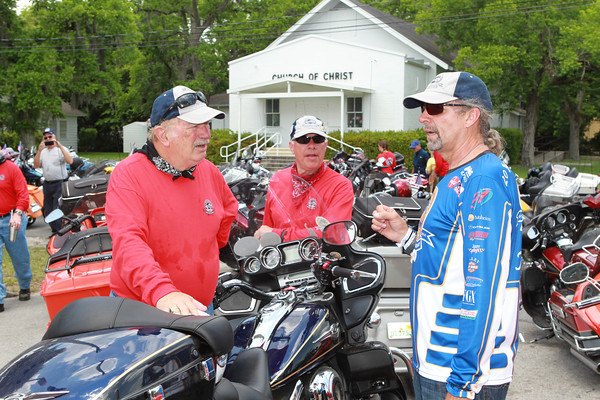 cross country with the 20th annual kyle petty charity ride across america, Author of this story and long time Autoweek writer Al Pearce left talks with Kyle Petty during a fuel stop in Florida
