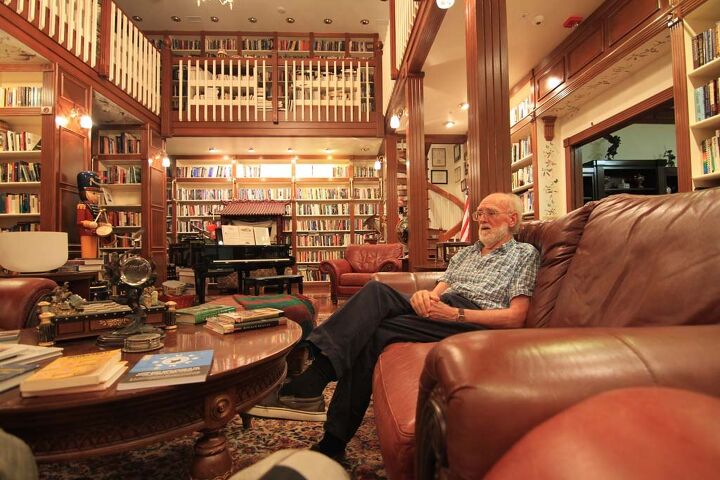 pocahontas county tour, Dr David Bennet in his research and reading library Open to the guests