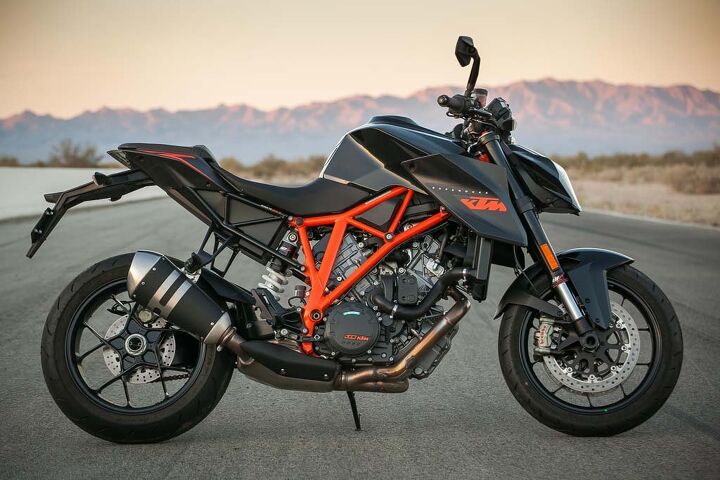 2014 super streetfighter smackdown video, The Super Duke R is the bike Darth Vader would ride during a Halloween parade