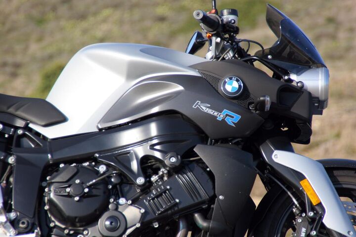 church of mo review 2006 bmw k1200r, It s only down a few horsepower compared to the K1200S due to a smaller airbox