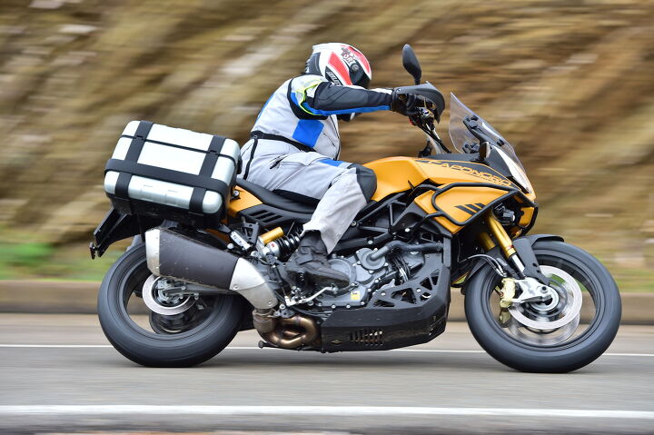 2015 aprilia caponord rally first ride review, Aprilia s Dynamic Damping feature transforms the ride quality of the Caponord Rally