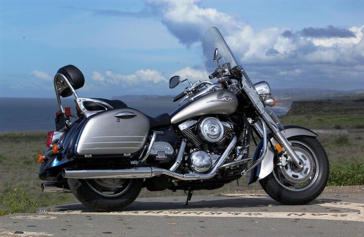 church of mo 2005 kawasaki vulcan nomad 1600, The Nomad is most handsome in this Metallic Dark Blue Silver paint scheme