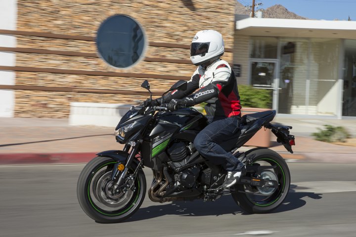 2016 kawasaki z800 abs first ride review, Kawasaki research says half of those who purchase a Z will commute with it The comfortable seating position lends itself well to commuting duties though I personally would add more cushioning to the seat s forward most edge