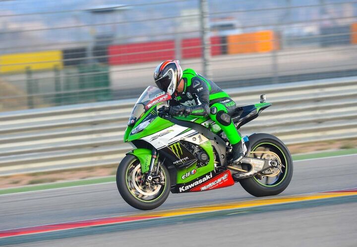 riding jonathan rea s kawasaki zx 10r superbike, Although Rea s superbike is mega powerful Pridmore says it s quite easy to control