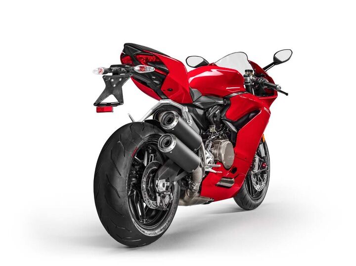 2015 eicma ducati 959 panigale video, In regions that will have to meet Euro4 regulations the 959 gets this double barrel exhaust
