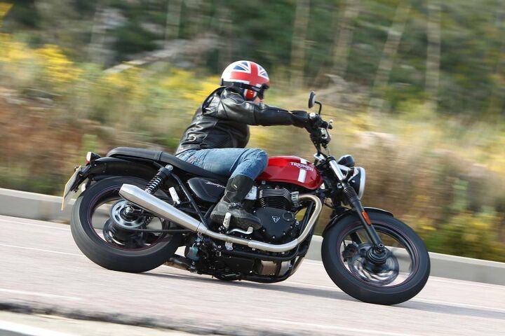 2016 triumph street twin first ride review, The stainless thing underneath in front is the catalyzer We re Euro 4 compliant and then some