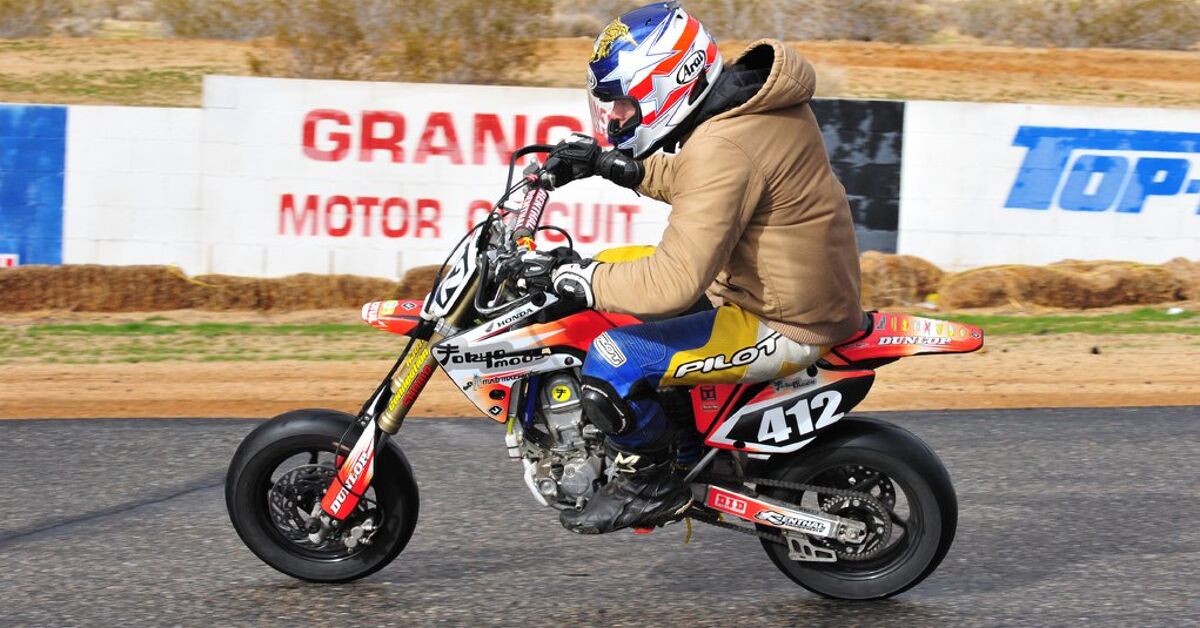 California Mini 150 Rider Racing A Honda CRF150R Is Minibike Racing The Way It Should Be ...
