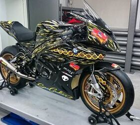 BMW S1000RR Superbike Build Documented In Great Detail
