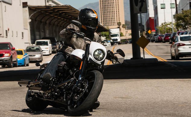 2016 harley davidson cvo pro street breakout review, Improved front end performance comes in the form of upside down fork legs and dual front disc brakes Cornering clearance is slightly less going from Right Left 25 3 26 2 on the older models to Right Left 24 8 25 5 on the 2016 Breakout