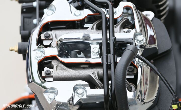 2017 harley davidson milwaukee eight engines tech brief, Look at the fingers at both the top and bottom of the photo not a valve adjuster to be seen