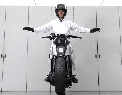 Honda Ridding Asist Honda Riding Assist Technology Lets Motorcycles Balance Themselves ...