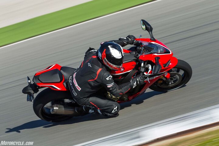 2017 honda cbr1000rr and cbr1000rr sp review, Even with the standard Bridgestone S21 tires as fitted to the standard CBR seen here the Blade is able to lap a racetrack very quickly In fact I d estimate it s a perfectly suitable track tire for all but the fastest track riders out there