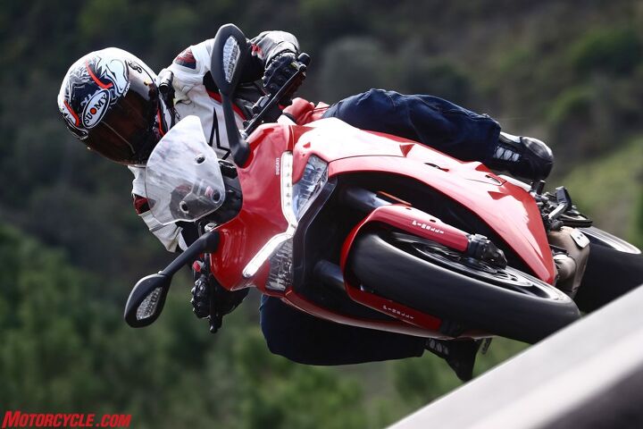 2017 ducati supersport review, If you re looking for an entry level Panigale then look elsewhere However if you ve wanted to join the ranks of Ducatisti but couldn t quite find the one model to do it all the Supersport might be the perfect fit
