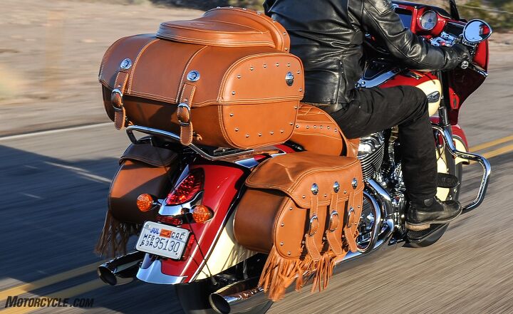 2017 indian roadmaster classic review first ride, If you look closely on the saddlebag you can see the quick release fasteners tucked away under the straps