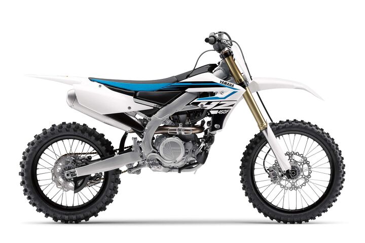 2018 yamaha yz450f preview, The 2018 Yamaha YZ450F is once again available in two color choices The alternative white body color is accented by different shades of blue rather than Yamaha s usual red and black accents