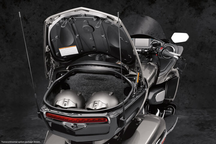 2018 yamaha star venture first ride, Your trunk s huge and supposed to take two XXL full face lids There s a USB port in there and one up front in the cockpit also a 12V outlet in the left side of the bike Two 375 watt alternators mounted low on the engine produce 750 watts of power