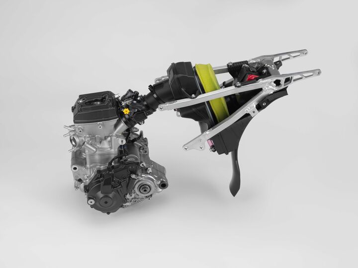 2018 honda crf250r first look, The downdraft intake system found on the CRF250R is just like that of the CRF450R