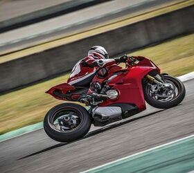 First Look: 2018 Ducati Panigale V4   V4s   V4 Speciale 