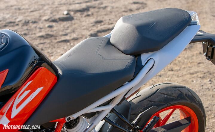2018 ktm 390 duke revisited, The rider and passenger seats offer plenty of room for a bike of the 390 s size